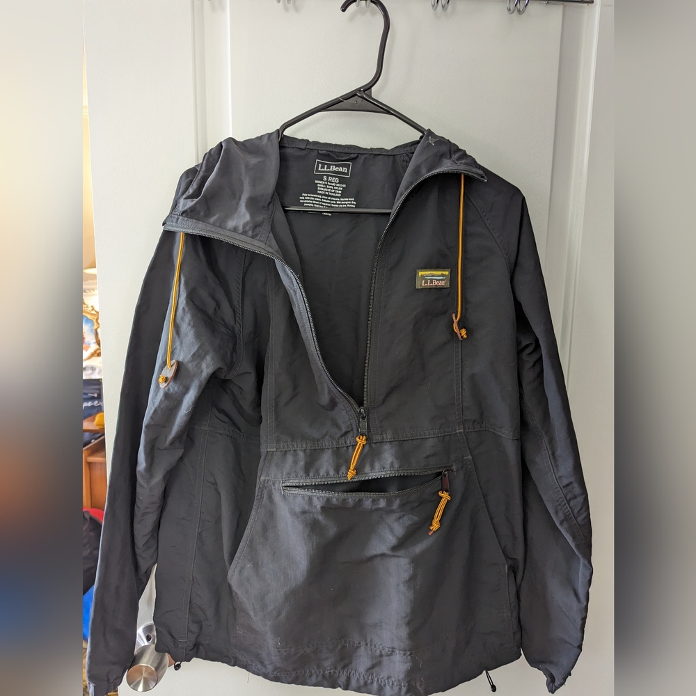 L.L. Bean stowaway anorak